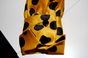 Bakelite buttons and cuff