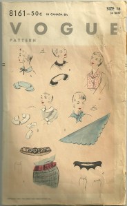 The curved belt (not the one with the spikes!) attracted me to this pattern even though it is an unprinted one.