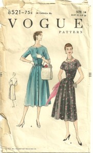 This is an unprinted pattern, which makes working with its pieces  difficult.