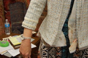 Lucia decided on three- quarter length sleeves, with no plackets, but double rows of trim.