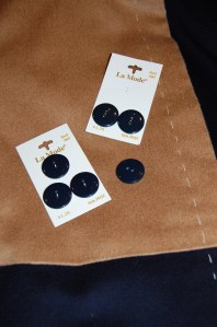 I chose these navy blue buttons for the concealed front.  They are flat, simple, and match the blue exactly.