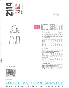 This diagram of the jacket back better shows the interesting treatment to the cuff edges of the sleeves.